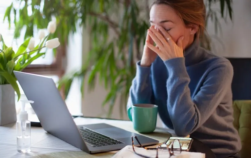 خستگی مزمن رو خاموش کن: چرا همیشه خسته‌ای و چطور انرژی‌ات رو برگردونی؟